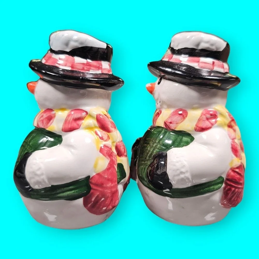 Vintage Salt & Pepper Shakers Snowmen Let it Snow Signs Ceramic‎